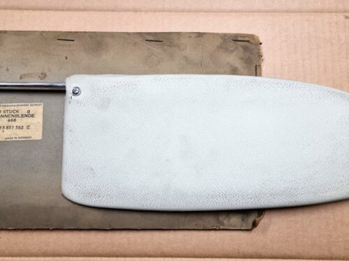 NOS 113857552C 466 Sun visor right