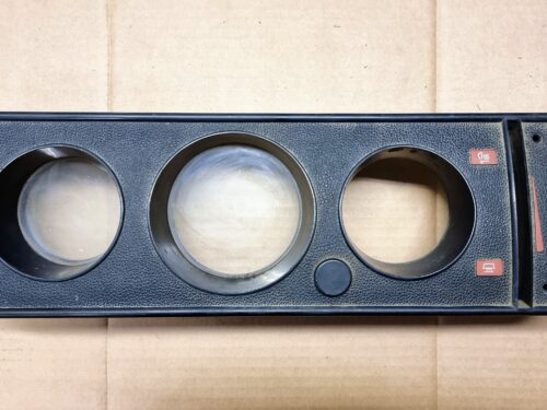 USED 211957051 2 Instrument panel