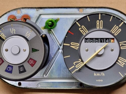 USED 211957055A Speedometer & Fuel gauge set