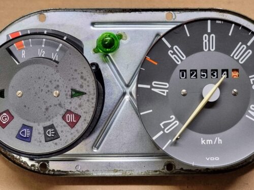 USED 211957055B Speedometer & Fuel gauge set