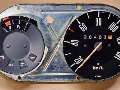 USED 211957055F Speedometer & Fuel gauge set