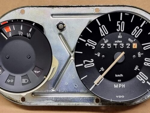 USED 211957057D Speedometer & Fuel gauge set