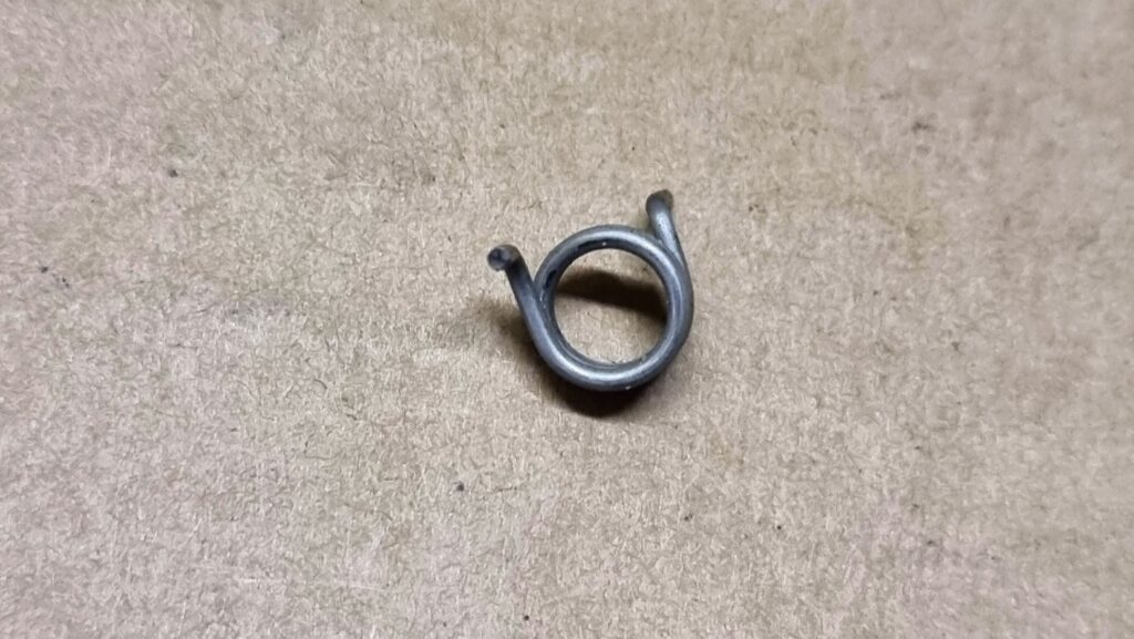 111837050A Locking spring | HERITAGE STOCKS - Original Parts