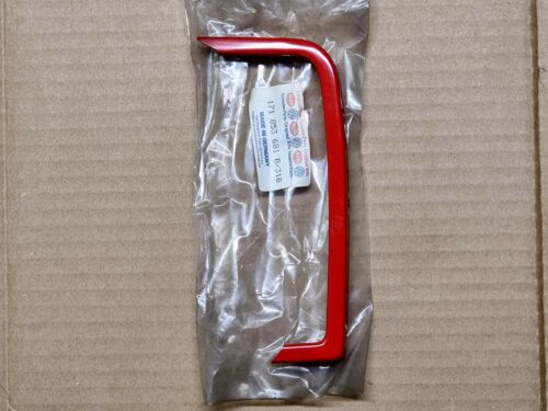 NOS 171853681B 31B Molding, radiator grille, left