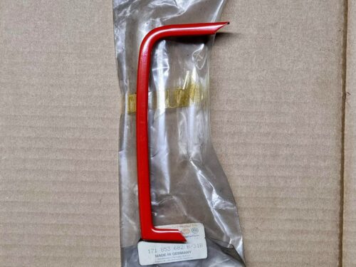 NOS 171853682B 31B Molding, radiator grille, right