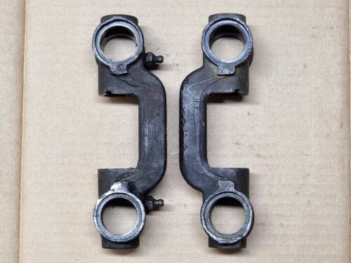 USED 111405351/352 Links, torsion arm, left & right