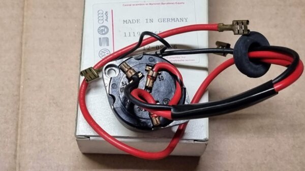 NOS 111905865E Ignition starter switch