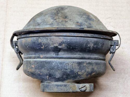 USED 111129611A Air cleaner, oil bath