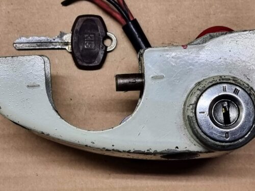 USED 111905851E (6) Steering lock with ignition starter switch and lock cylinder