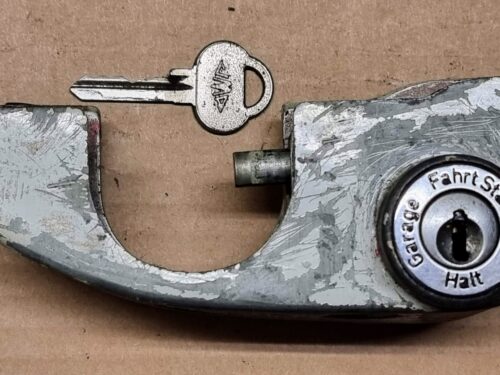 USED 111905851E (4) Steering lock with lock cylinder and key
