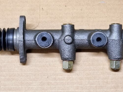 NEW 211611011Q Brake master cylinder 22.2mm