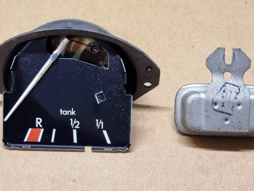 USED 113957063B Fuel gauge with voltage regulator
