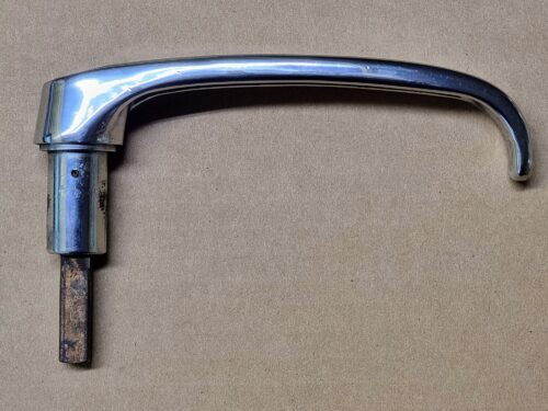 USED 211843703E Sliding door handle, NO KEYS