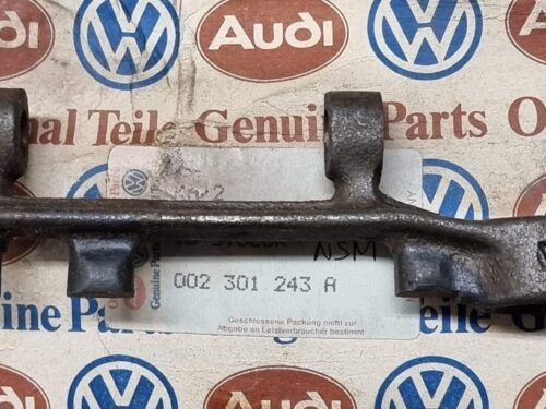 NOS 002301243A Intermediate lever