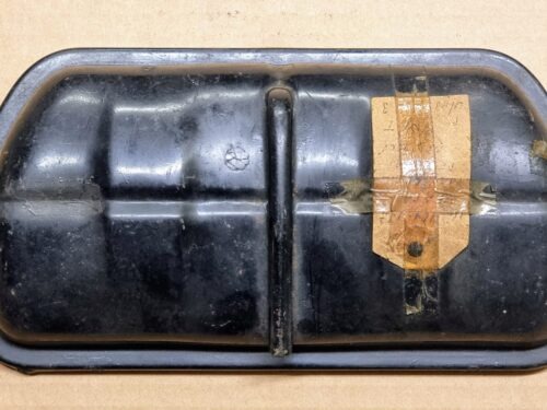 NOS 111101471A Vented cover, cylinder head