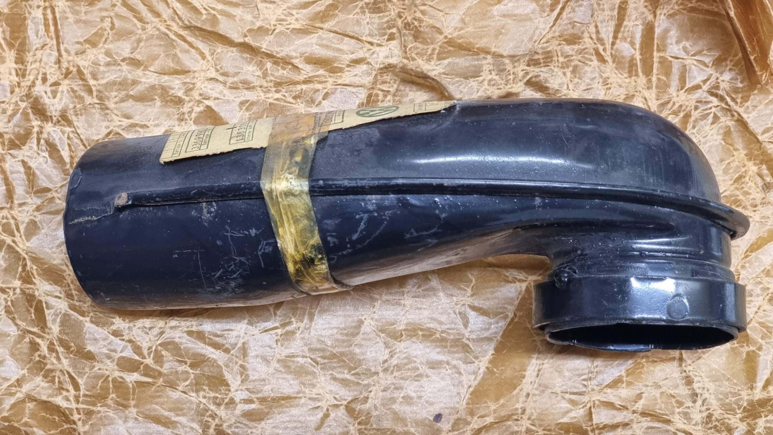 NOS 211129615C Elbow, carburetor