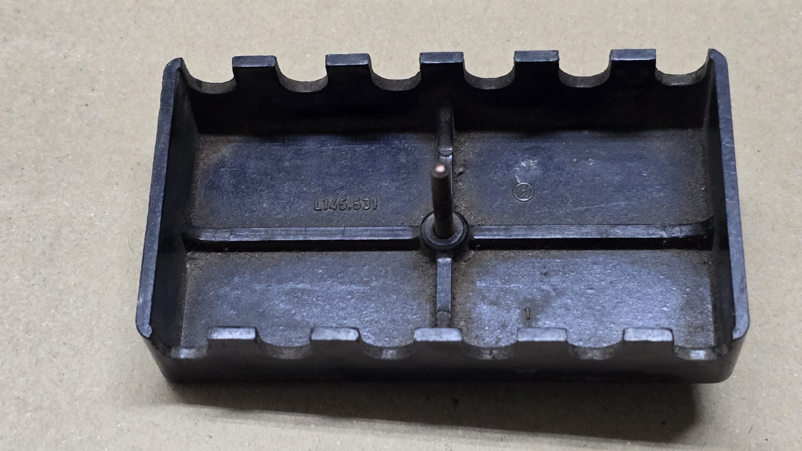 USED 111937155 Cover fuse box, 6 fuse