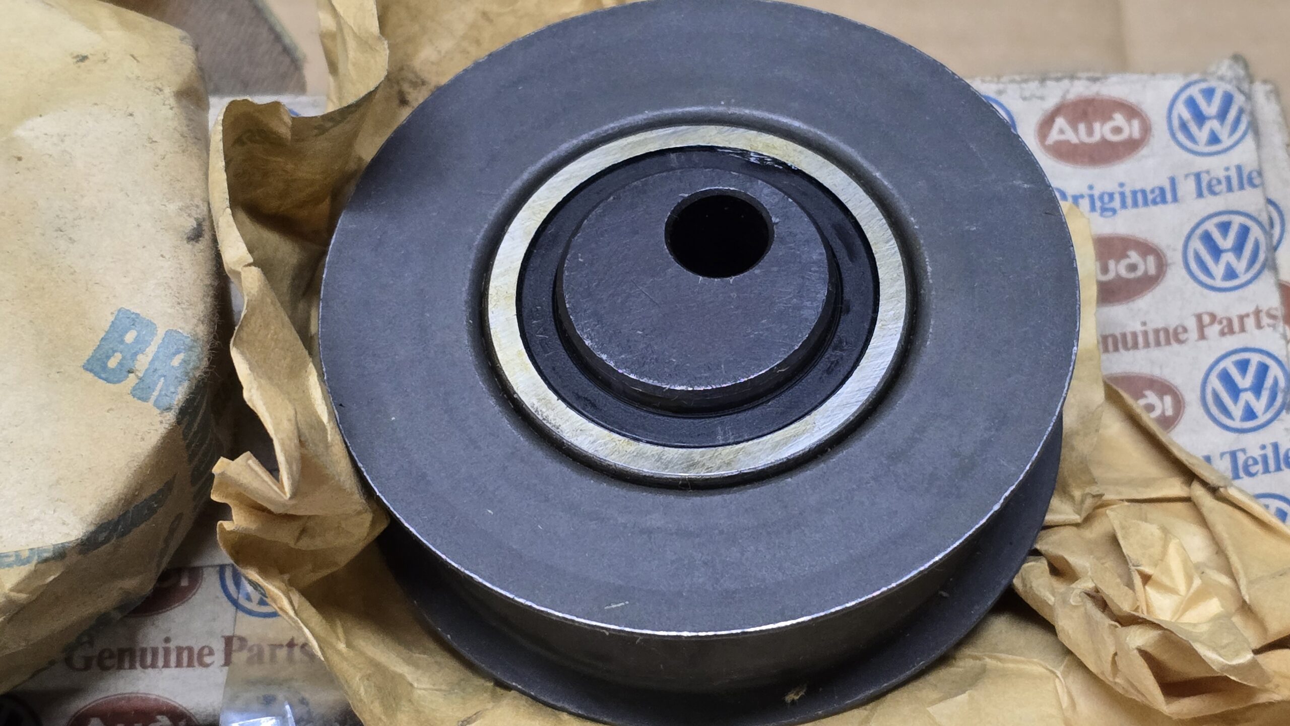 NOS 026109243L Tensioner pulley, timing belt