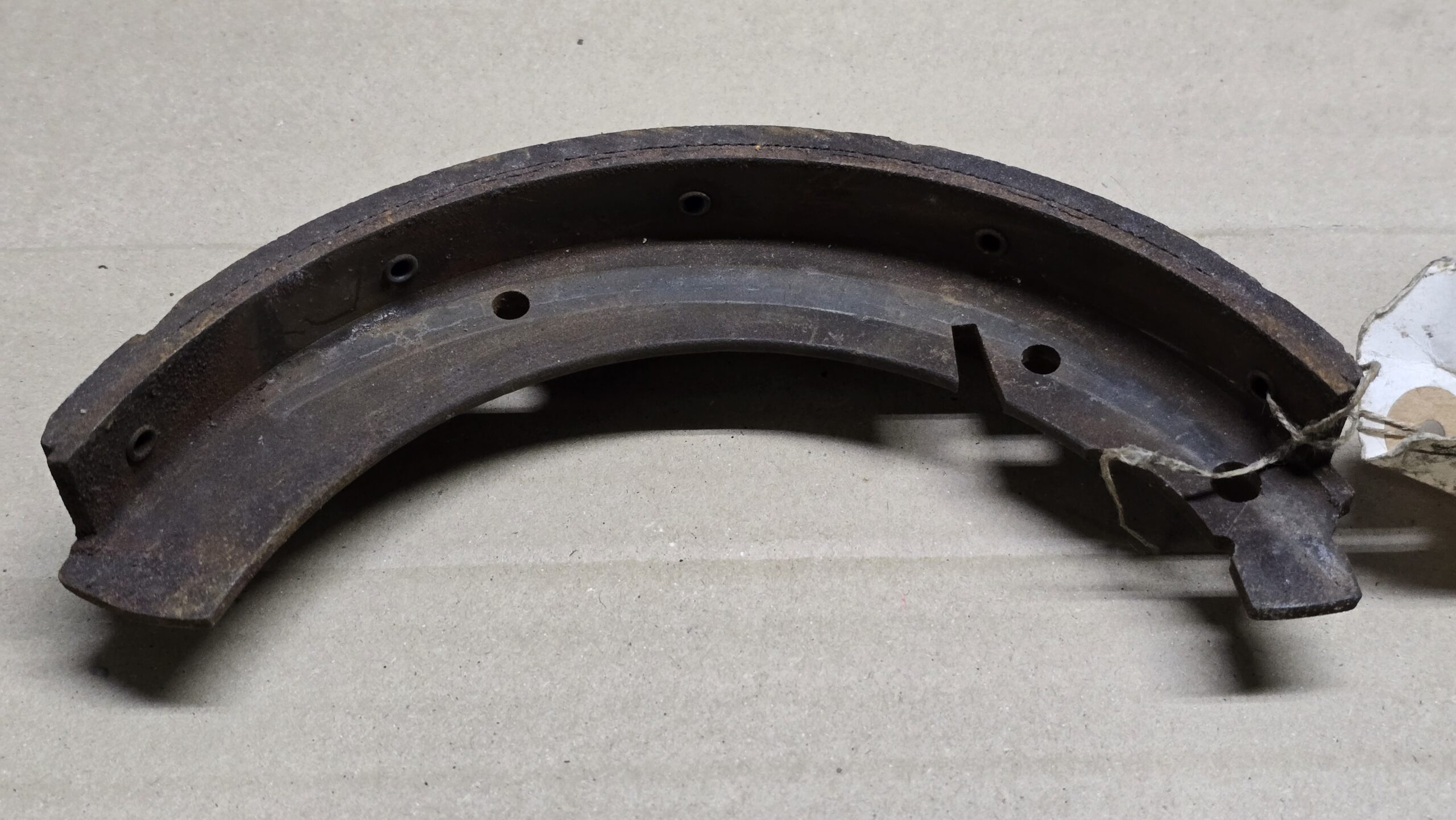 NOS 181609537 Brake shoe 40mm, rear