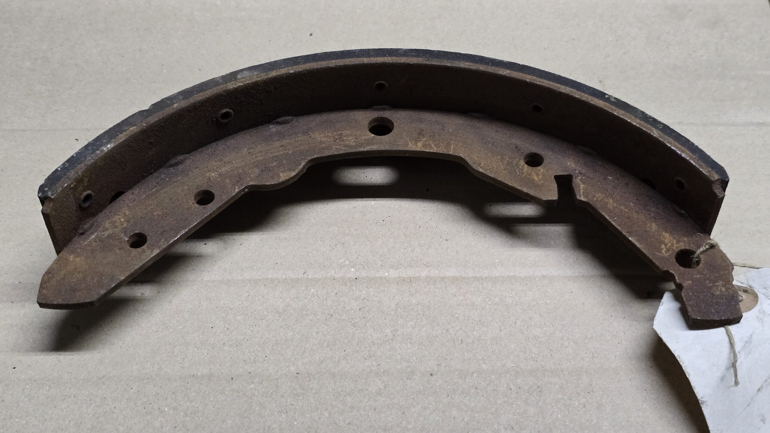 NOS 211609537C Brake shoe 45mm, rear