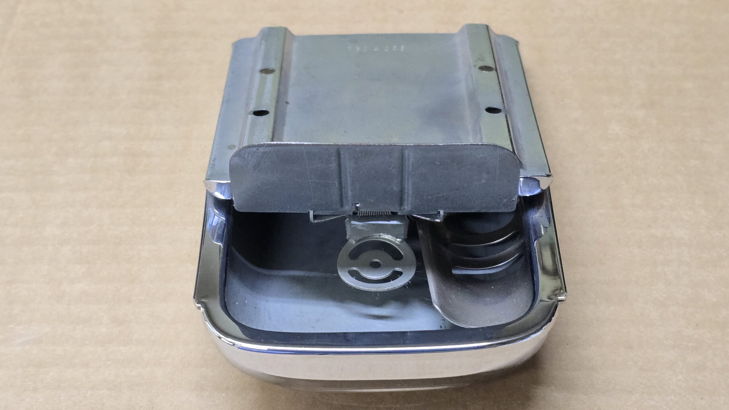 NOS 343857301 Ashtray, front