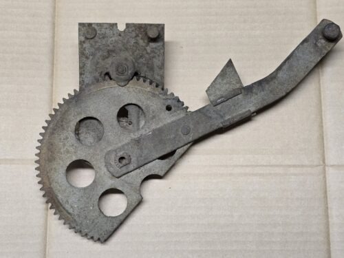 USED 151847271 Winder, drop quarter window, left