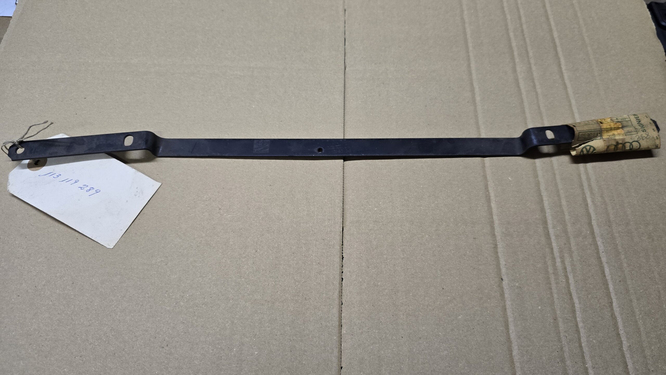 NOS 113119289 Connecting rod, cooling air regulator
