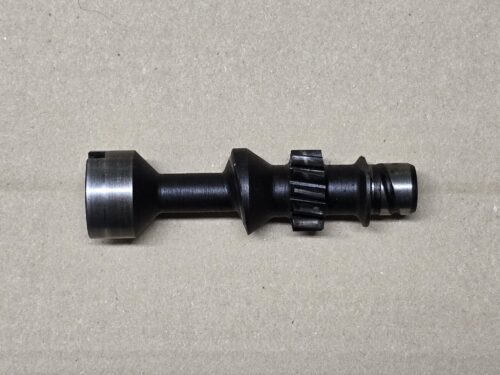 USED 113105231A Pinion, distributor drive