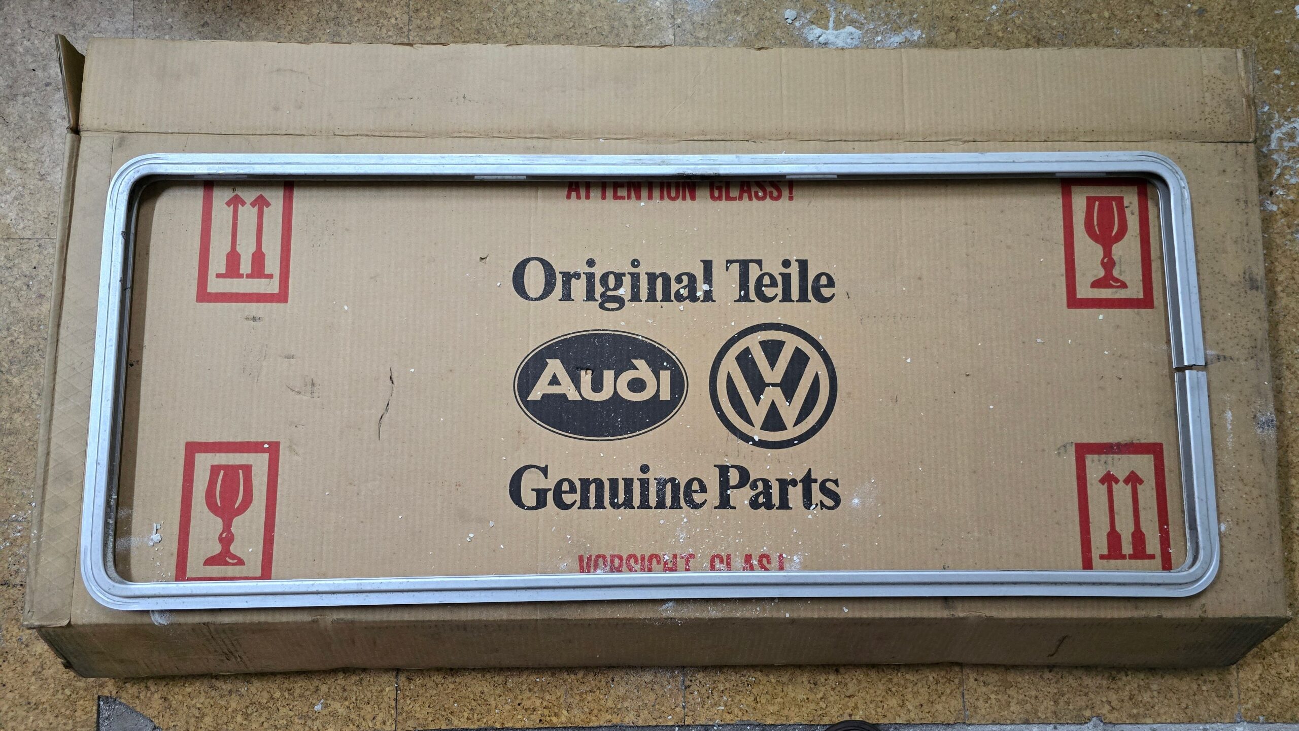 USED 253847715 908 Frame, sliding window, left
