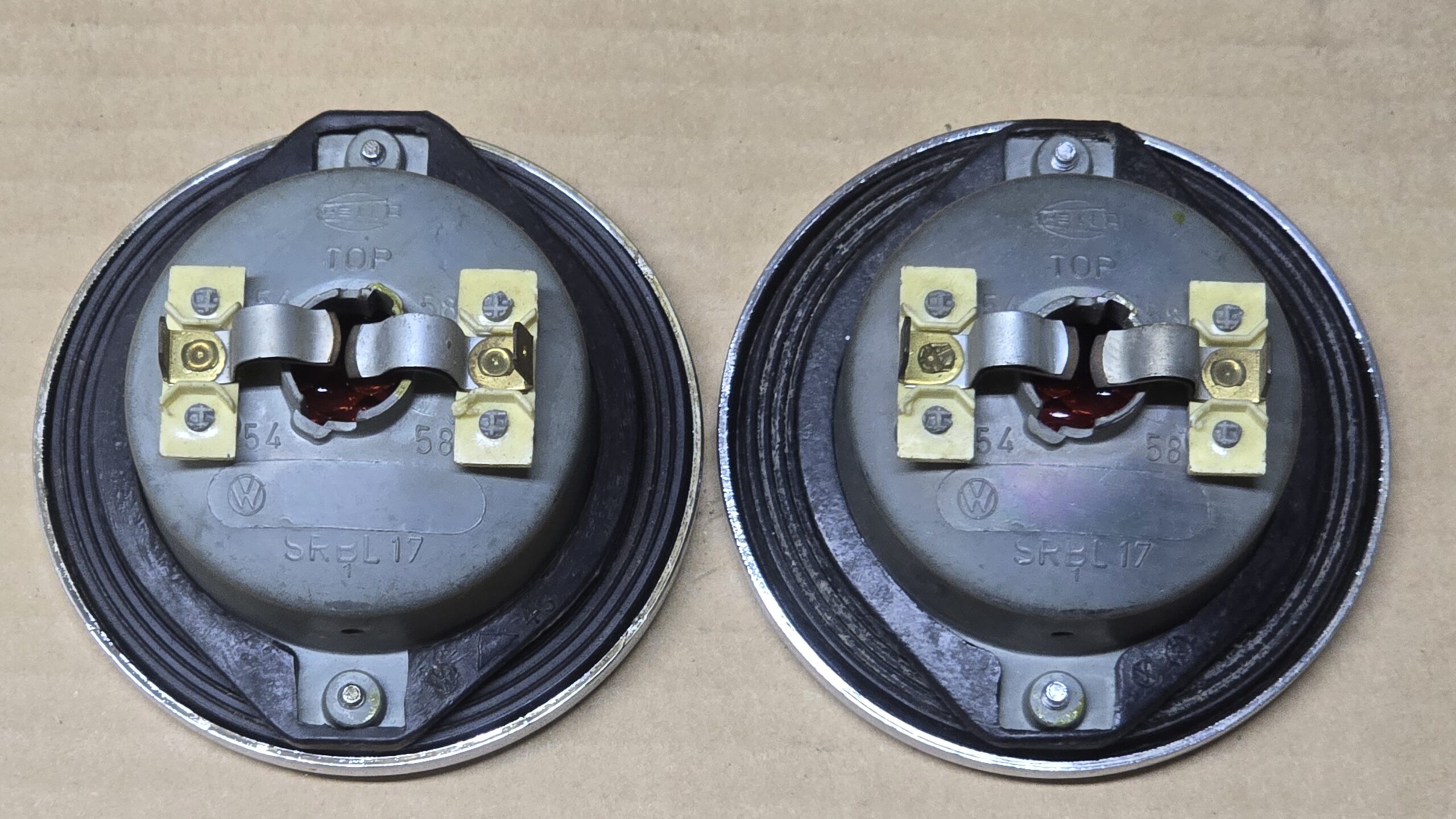 NOS 211945095B Tail light assembly, pair