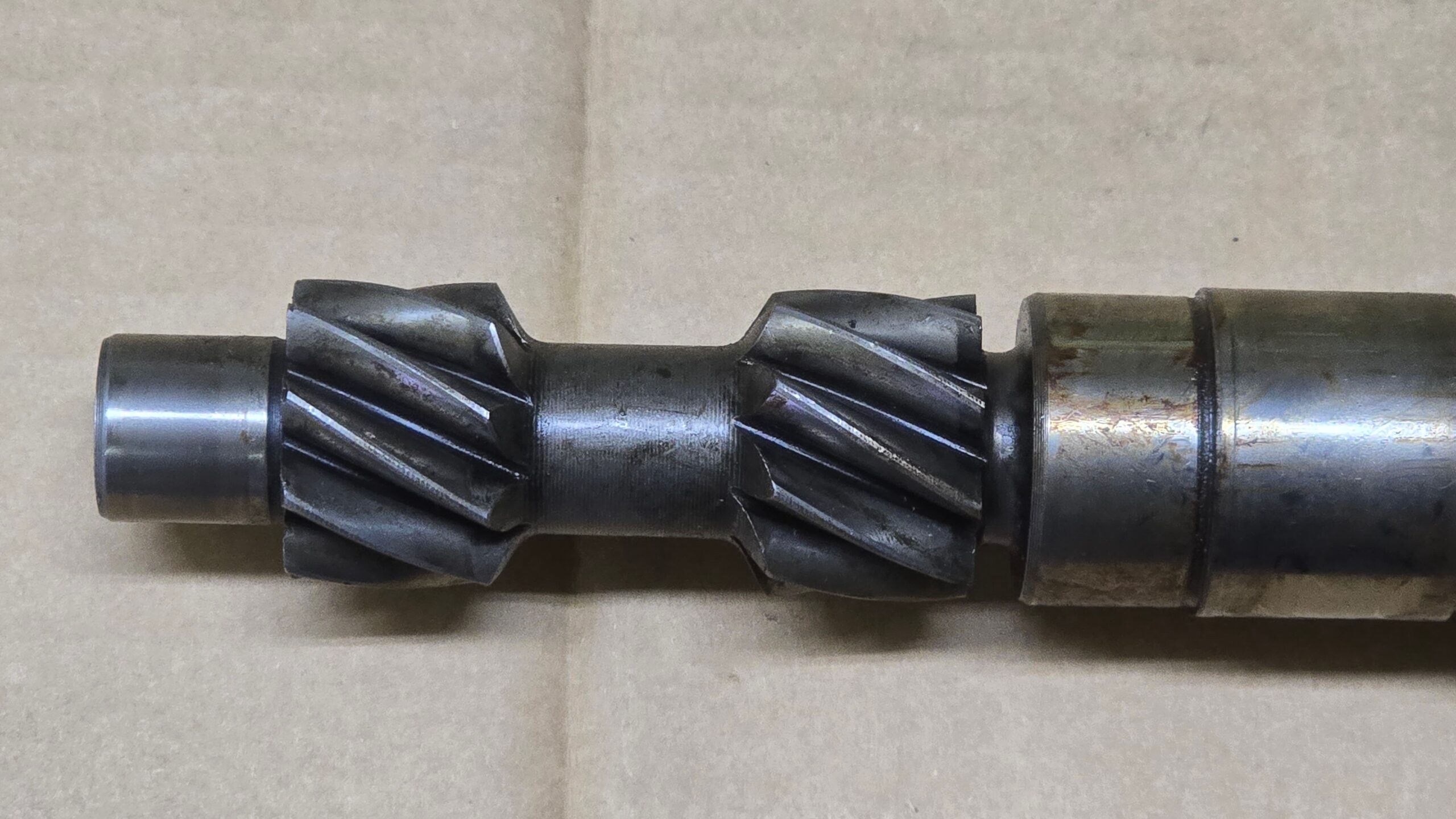 USED 094311101 Input shaft 9/15, front