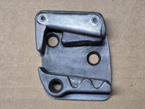USED 111837035 Striker plate, door lock, left