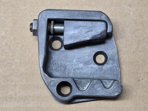 USED 111837035A Striker plate, door lock, left