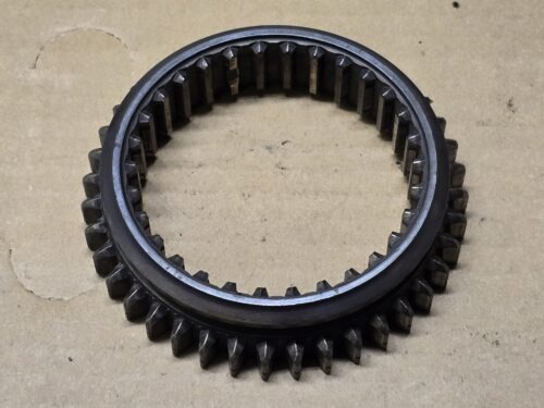 USED 091311255 Sliding sleeve Z=40, 1st and 2nd speeds