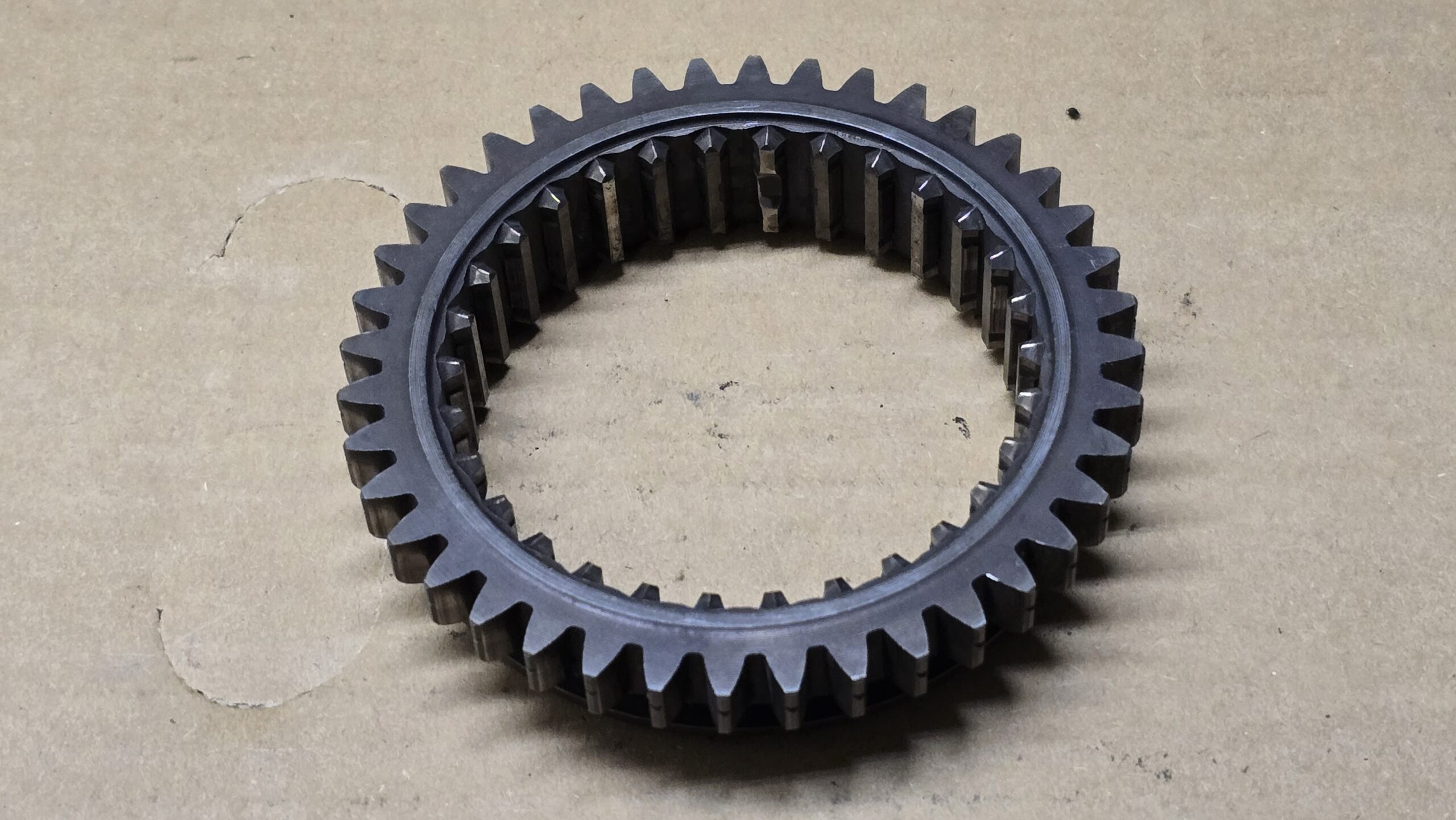 USED 091311255 Sliding sleeve Z=40, 1st and 2nd speeds
