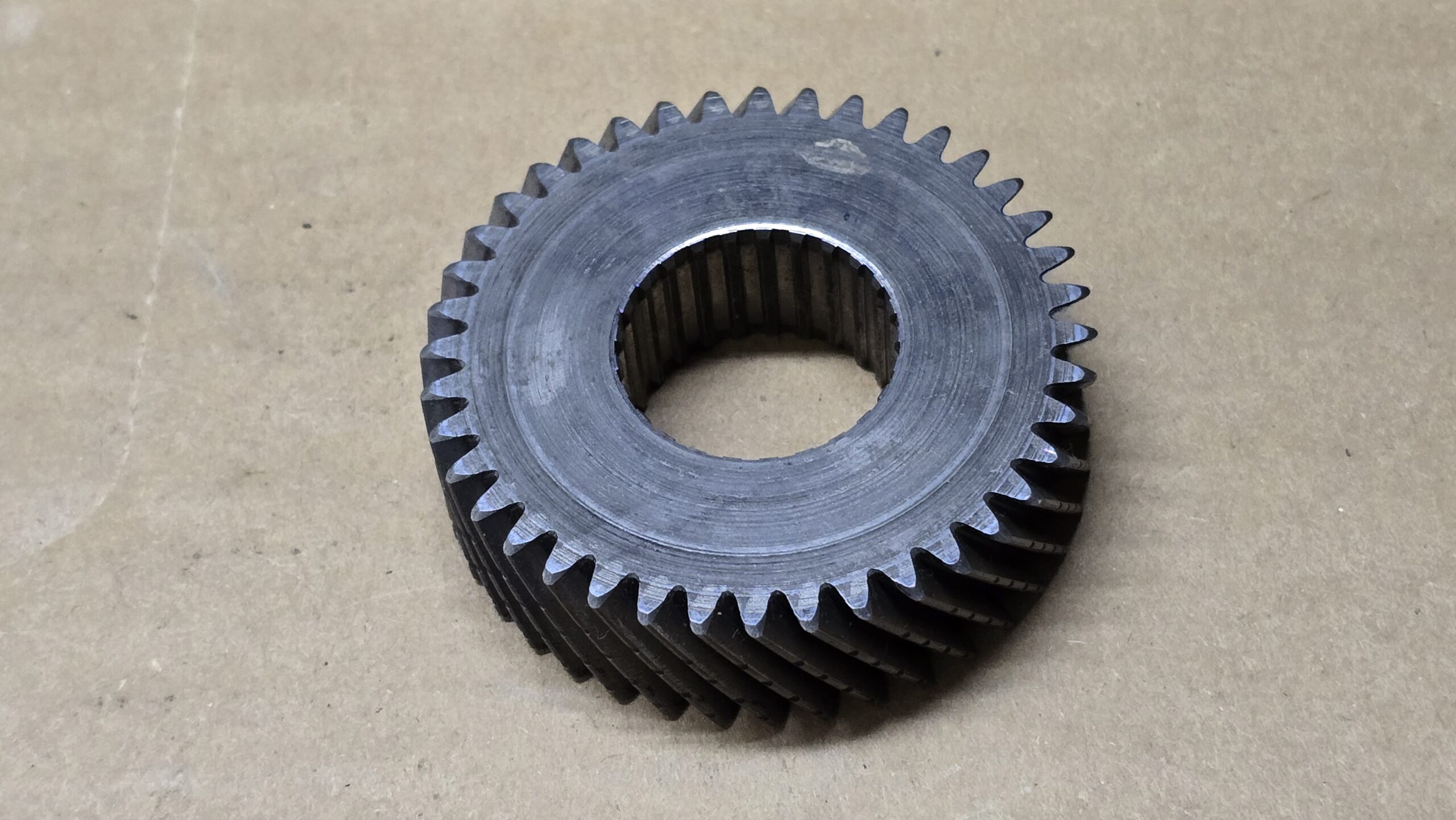 USED 094311361B Gear Z=40, 5th speed
