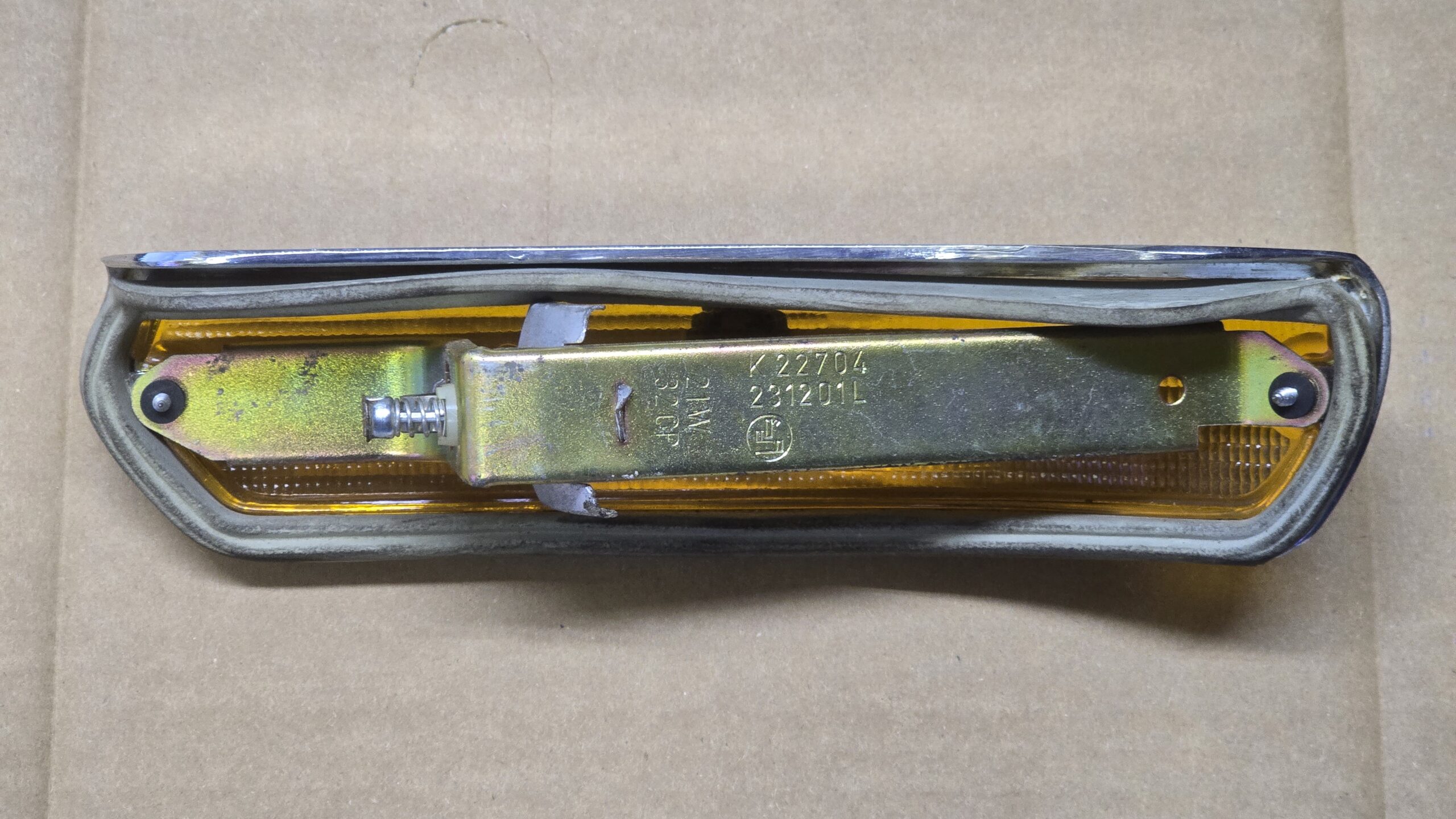 NOS BMW 231201L Turn signal assembly, Hella