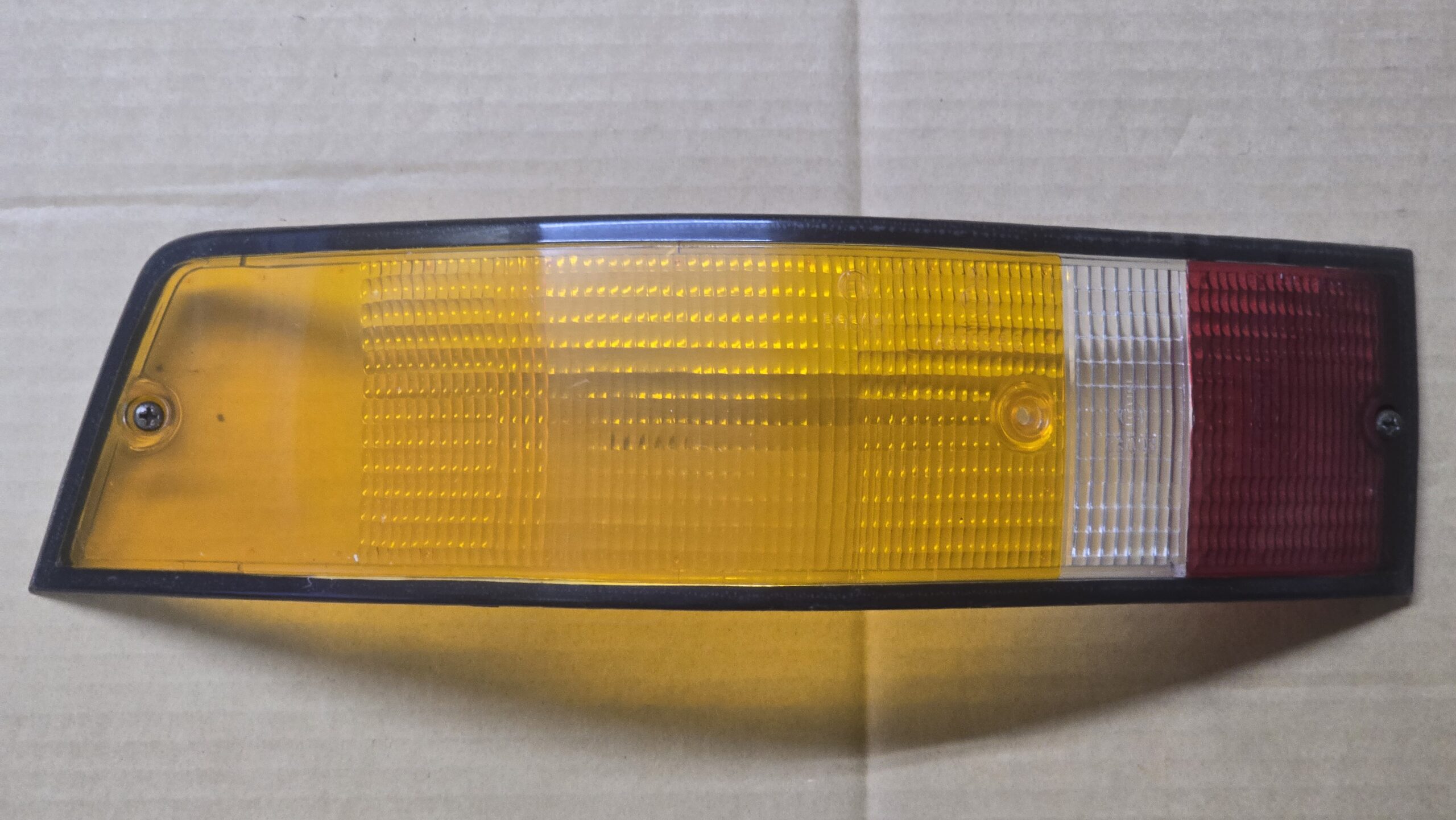 USED 91163194900 Tail light lens Bosch, pair