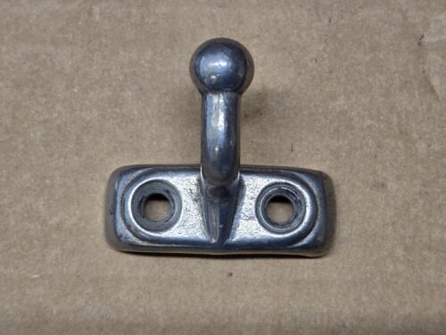 USED 113857635 Coat hook