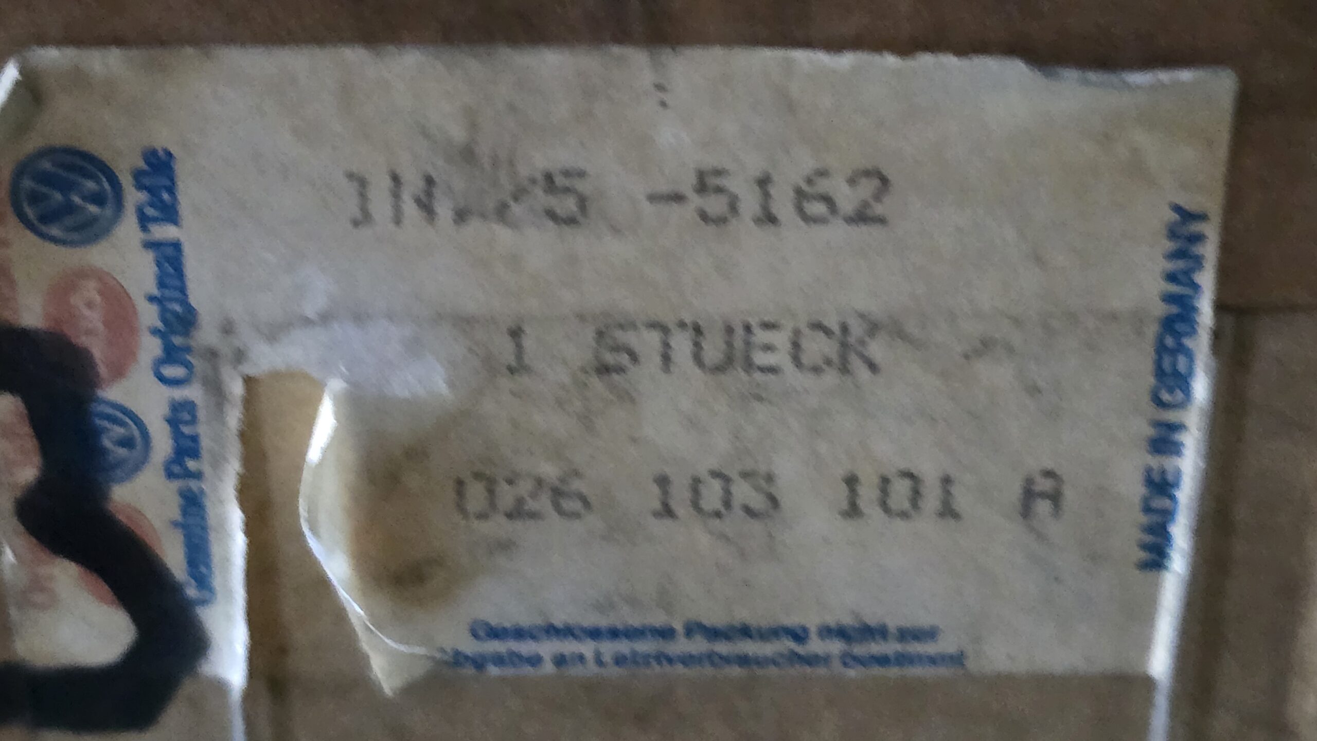 NOS 026103101A Cylinder block with pistons