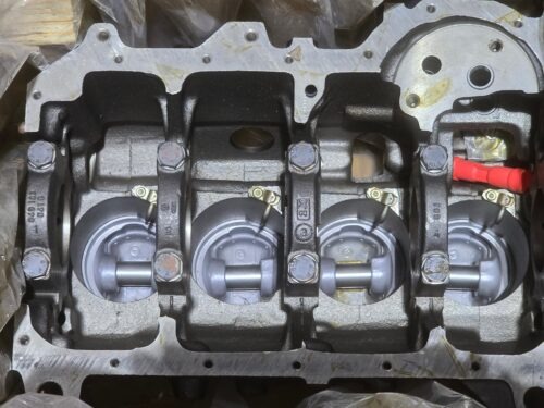 NOS 027103101B Cylinder block with pistons