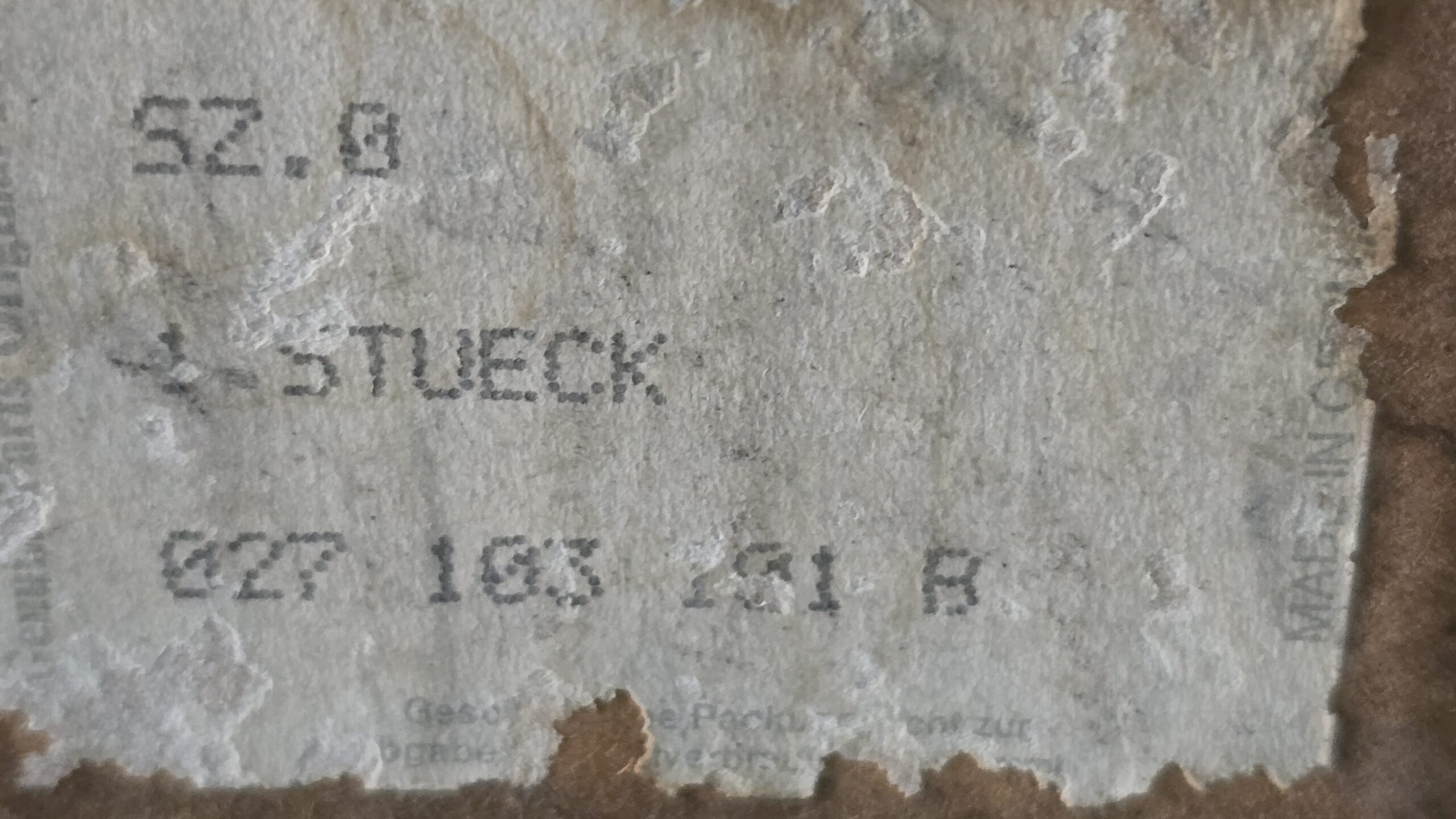 NOS 027103101B Cylinder block with pistons