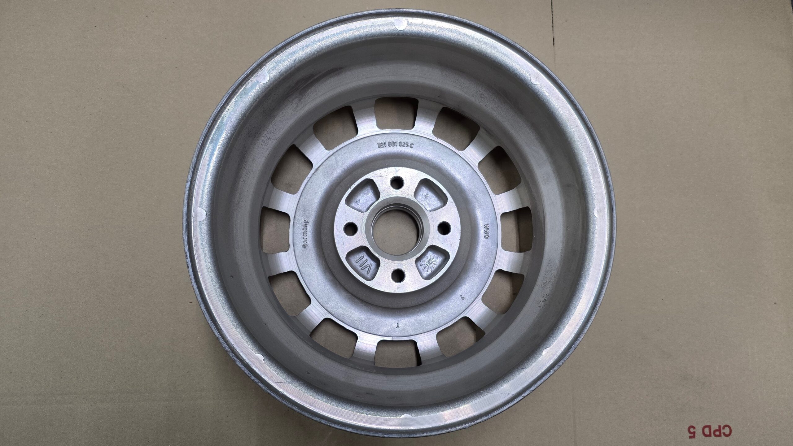 NOS 321601025C Alloy rim 5Jx13H2 ET45 4/100