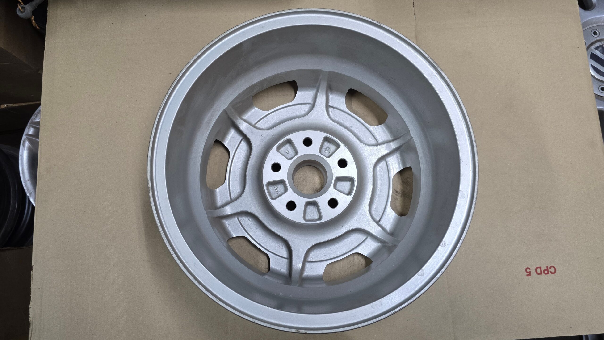 NOS 447601025B Alloy rim 6Jx15H2 ET45 5/112