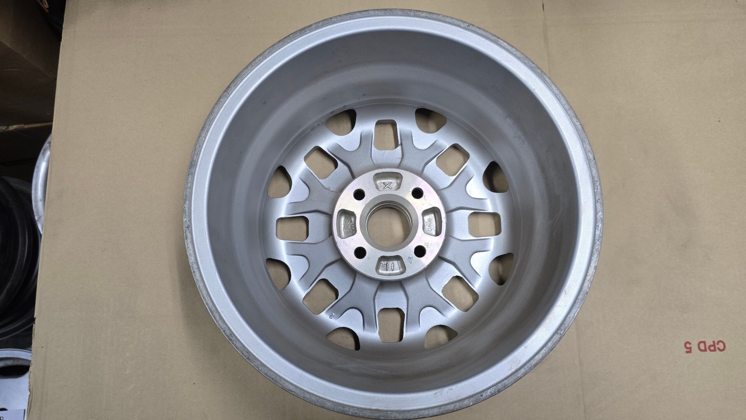 NOS 811601025B Alloy rim 6Jx14H2B ET45 4/100