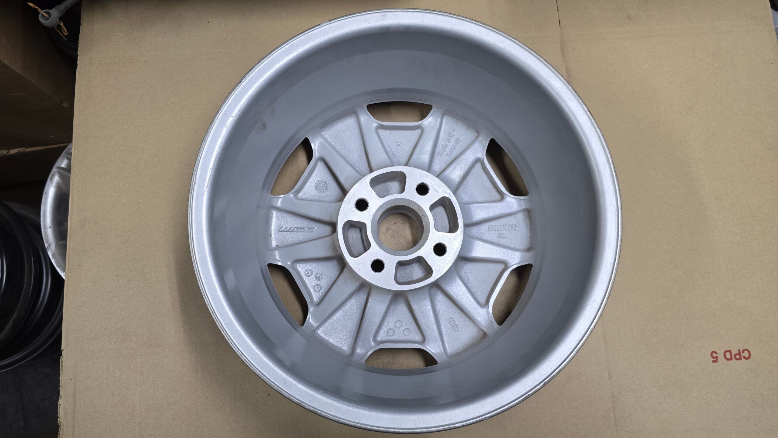 NOS 895601025B Alloy rim 6Jx15H2 ET37 4/108