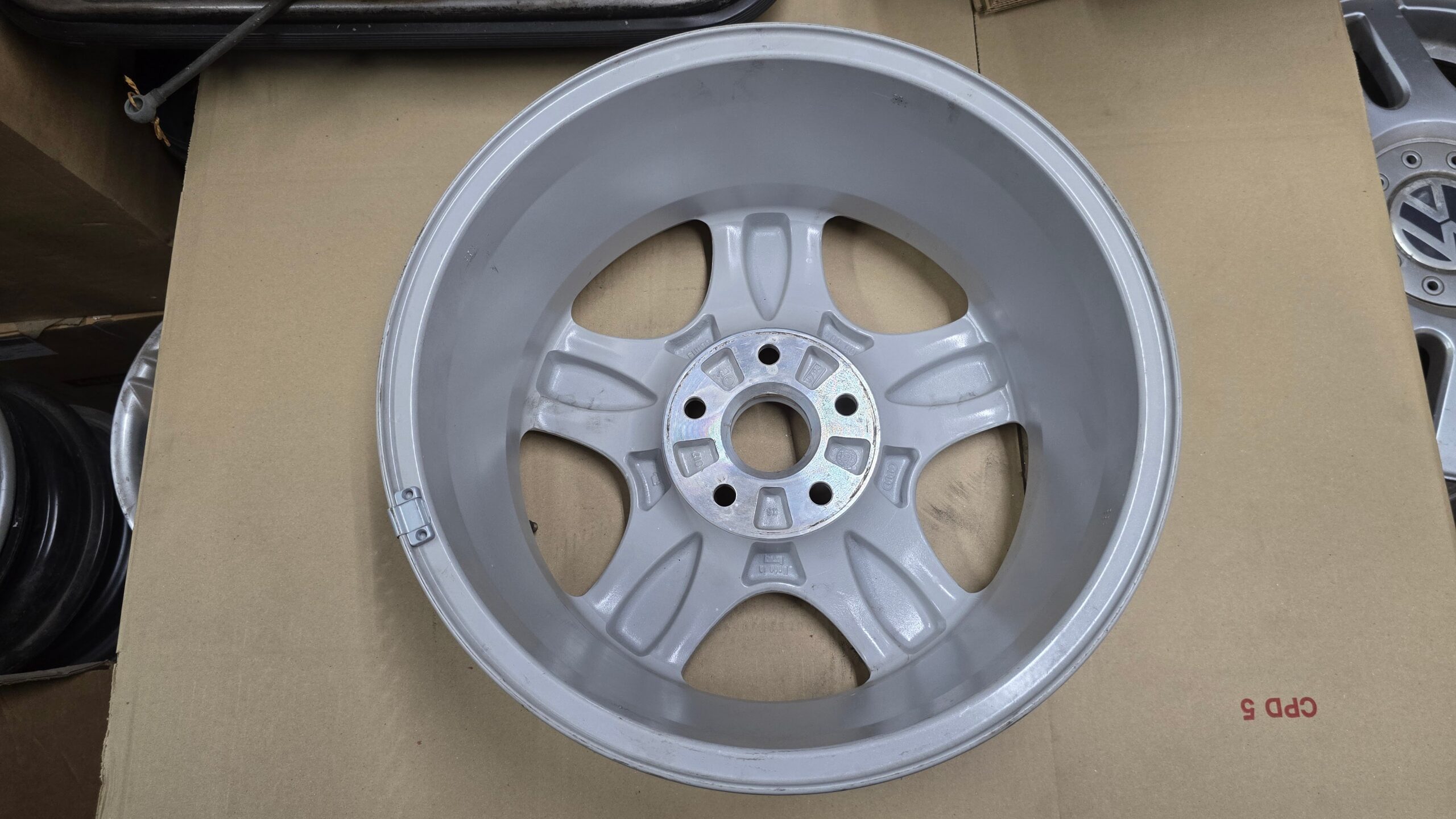 NOS 8D0601025C Alloy rim 7Jx16H2 ET45 5/112