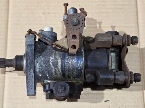 NOS 061130105 Injection pump
