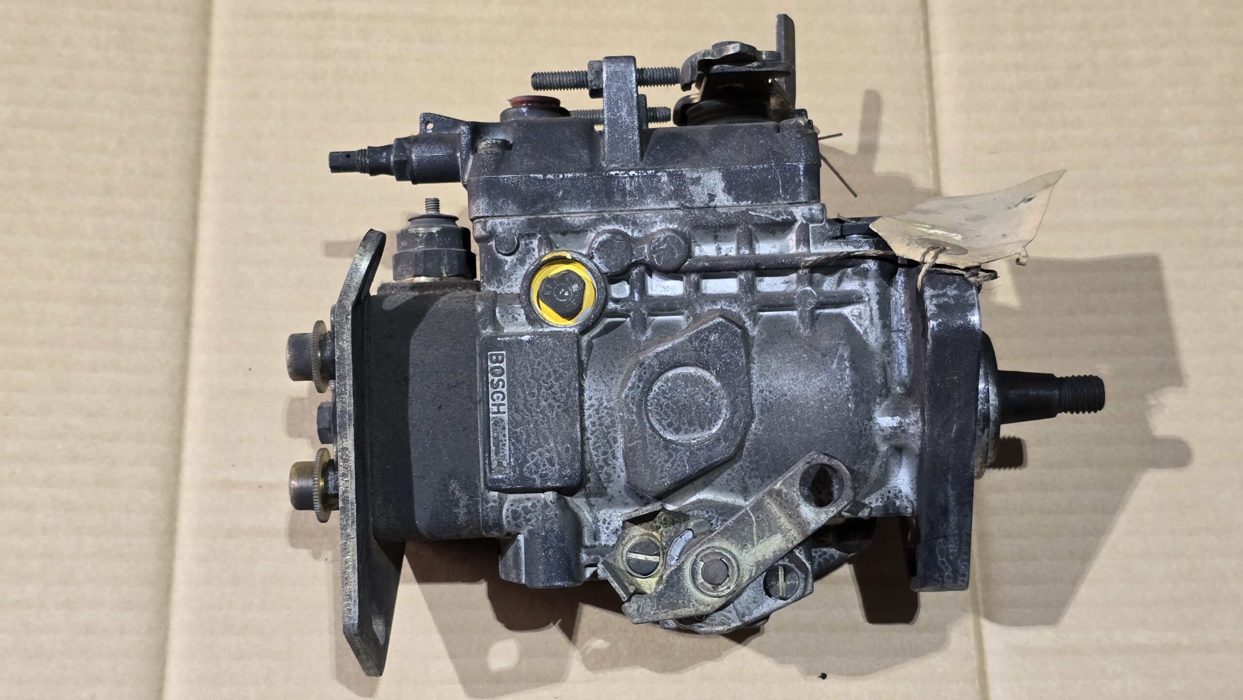 NOS 068130107AC Injection pump