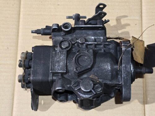 NOS 076130107 Injection pump